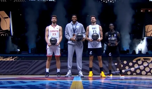 NBA情报局9月15日讯 在刚刚落幕的2025年男篮欧锦赛决赛中，德国队经过一场