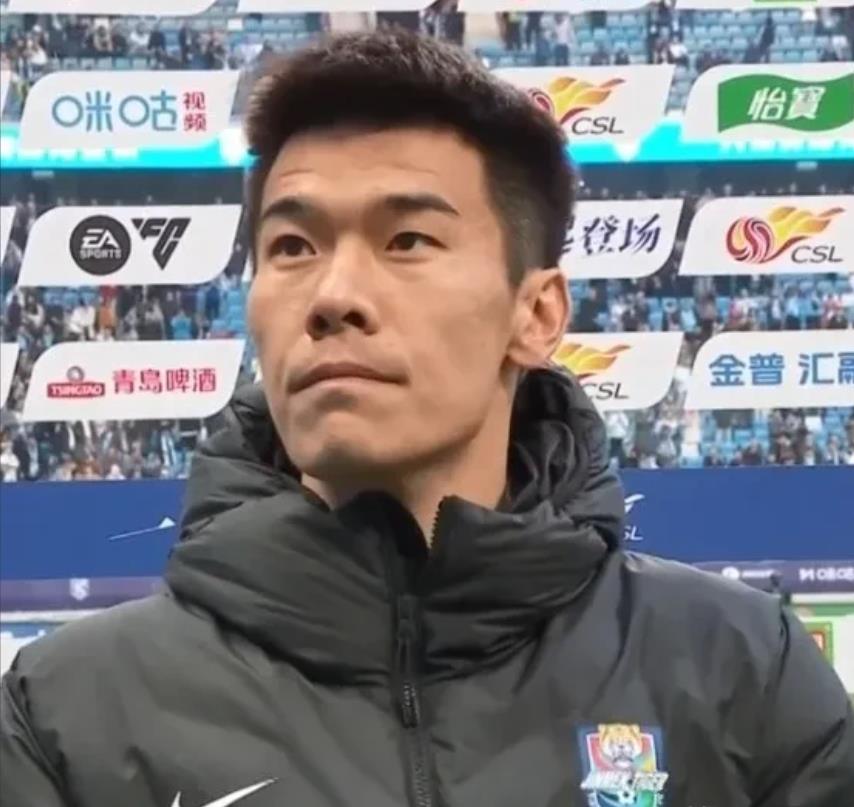 天津津门虎1-1大连英博
赛后天津队长王秋明无奈说了一句话：

王秋明说：非常遗