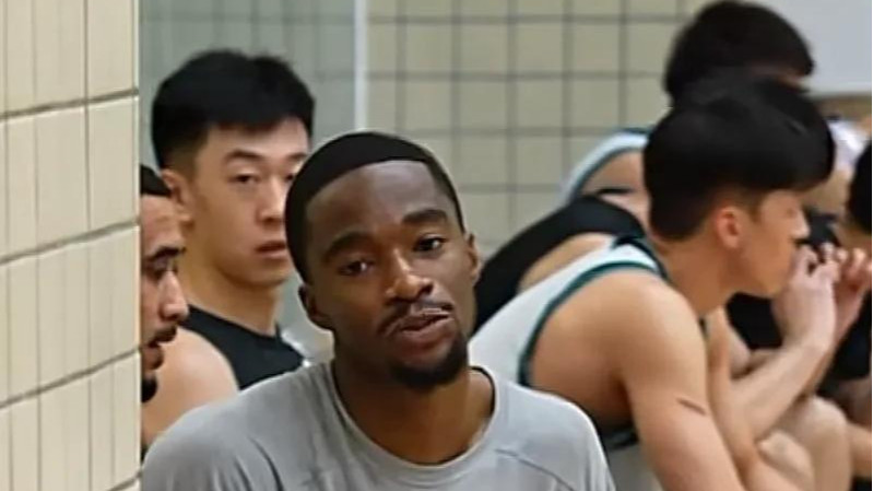 萨姆纳已经抵达东莞和球队合练了，球迷狂赞朱芳雨