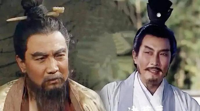 赤壁之战时，诸葛亮为什么打死也不投降曹操？
公元207年，刘备经人推荐前去南阳隆