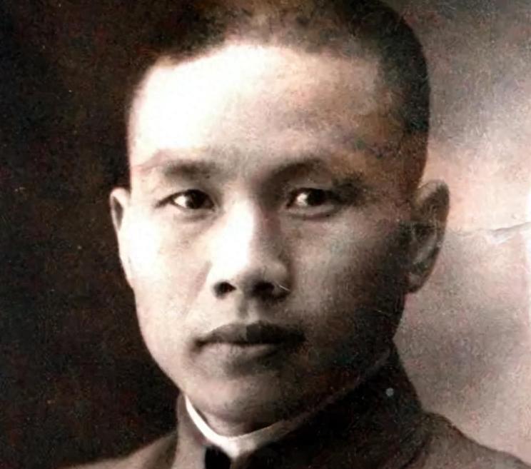 1949年国民党特务周镐被处决，其妻子请求面见上海市长：他是烈士
“1965年1