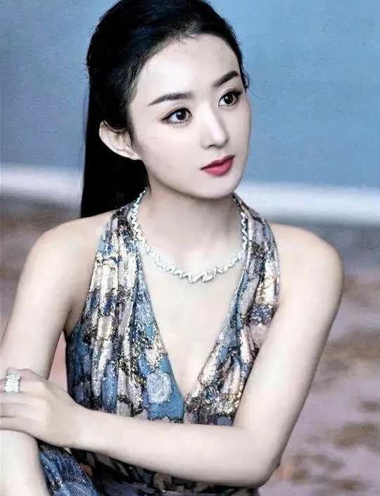 赵丽颖官宣纪梵希代言人，太绝啦
赵丽颖居然成了纪梵希全球彩妆代言人，这可是品牌