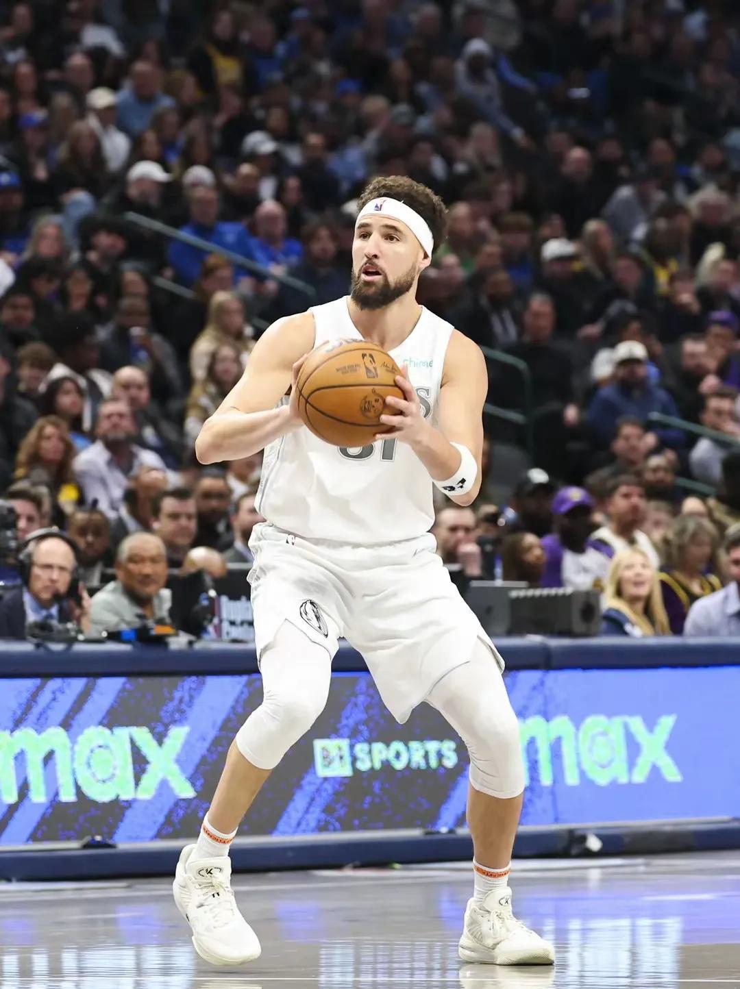 #nba# 克莱当不了老大啊，表现太差了。
今天因为球队伤病，克莱直接成为球队老