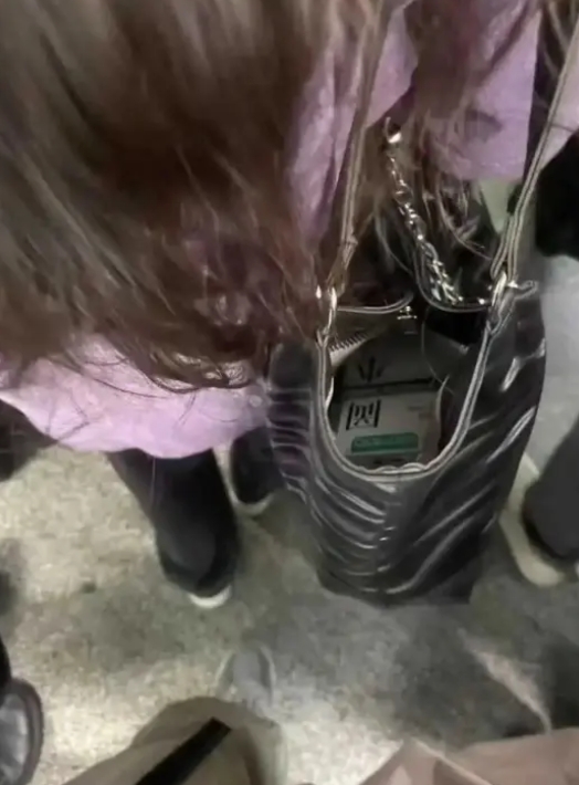 看起来就很佩服这位妹子！厉害哦！