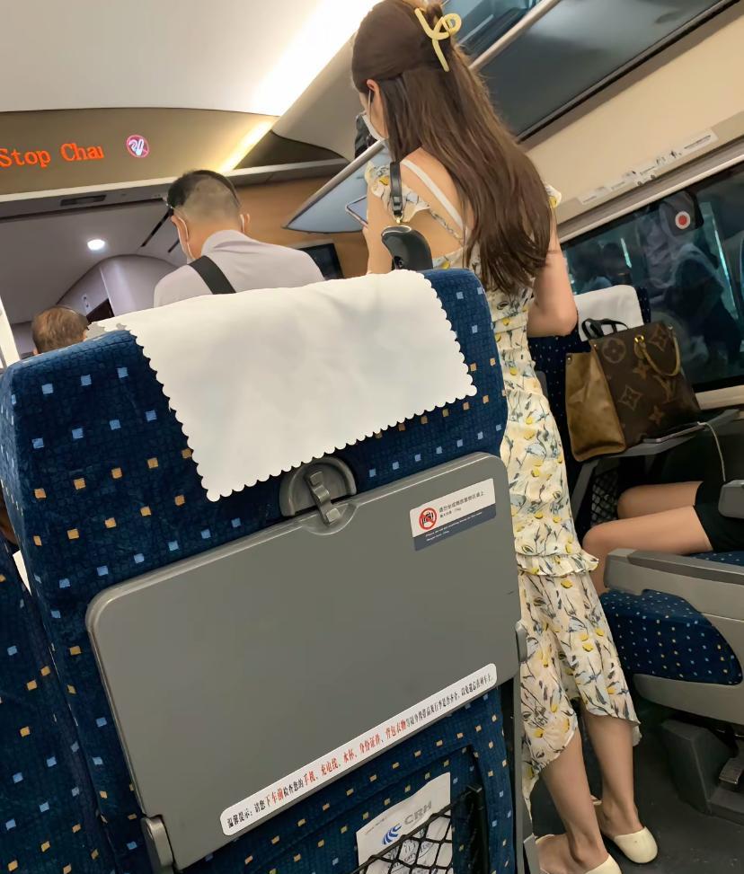 娶老婆的普普通通就行，好看容易被别人扣走。