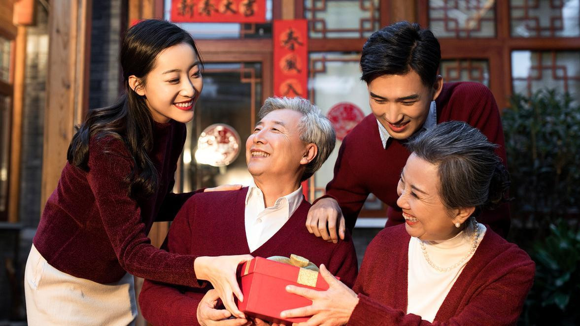 两亲家来往，别主动做这3件事，很掉价，对子女没有一点好处