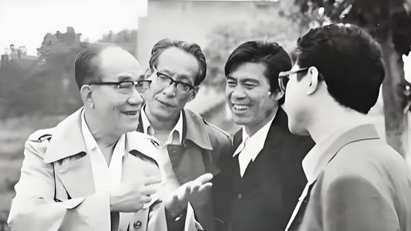 杨议正式拜师侯宝林！李如刚现场称其师哥，昔日细节显露无疑