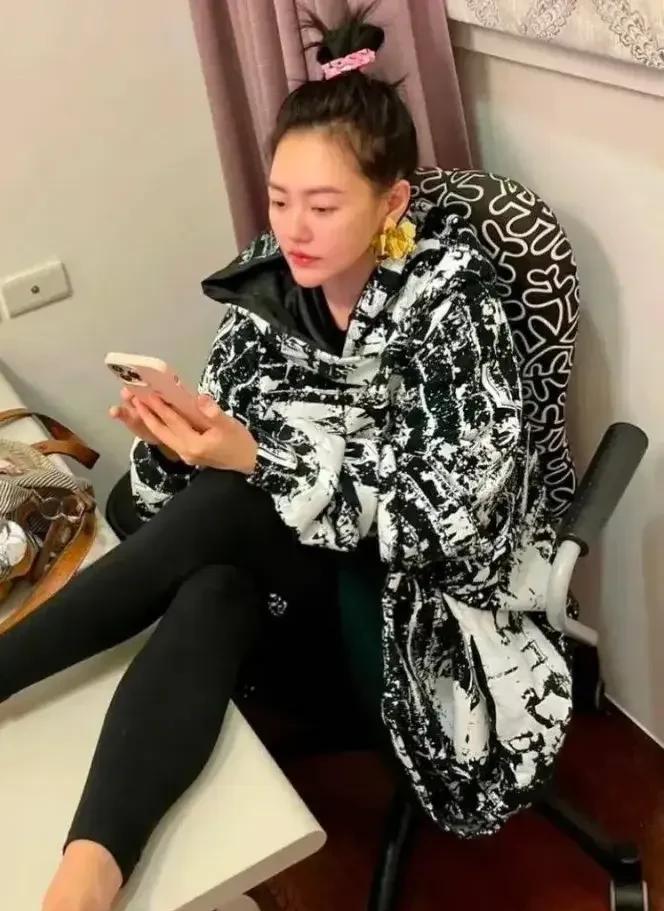 小s当年录《康熙来了》一集2万左右人民币，一天录5期，一星期录一次。有时候一天录