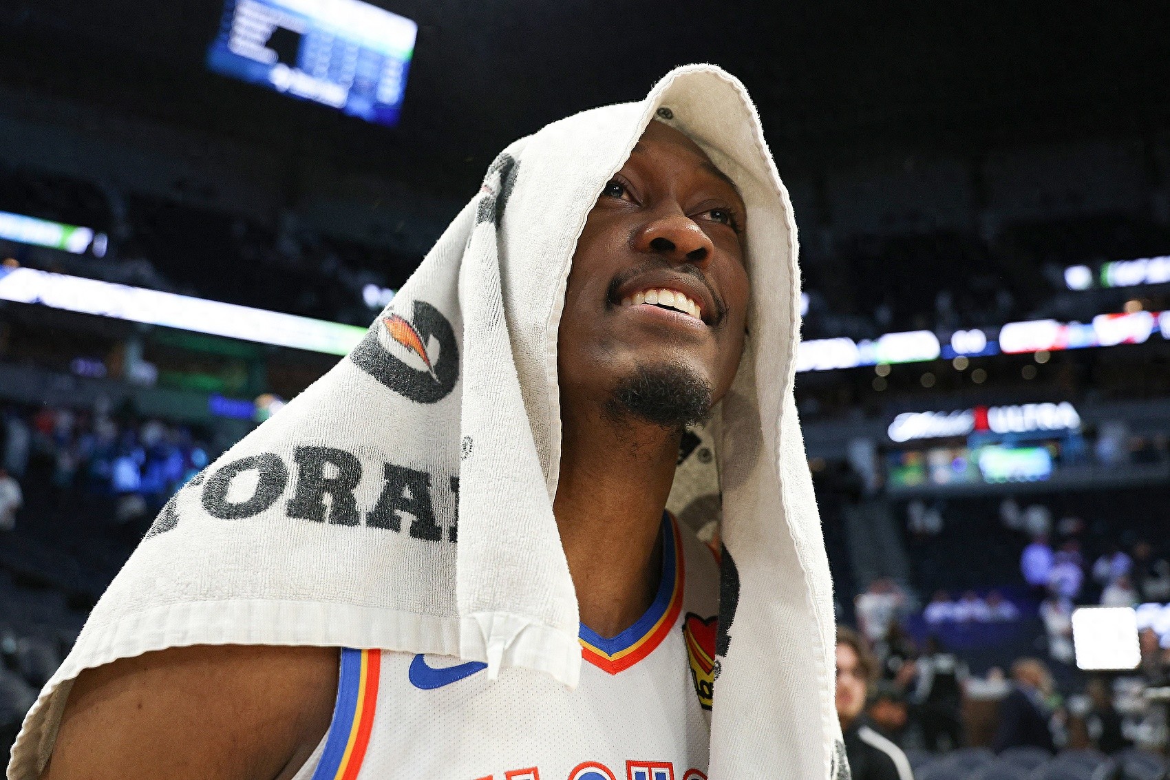 NBA总决赛天王山之战，雷霆主场120-109击败步行者攻下天王山，大比分3-2