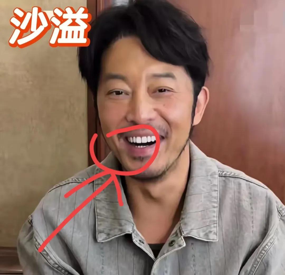 原来沙溢说的都是真的啊
之前沙溢说过每期一个新造型，我还不信。万万没想到他还真的