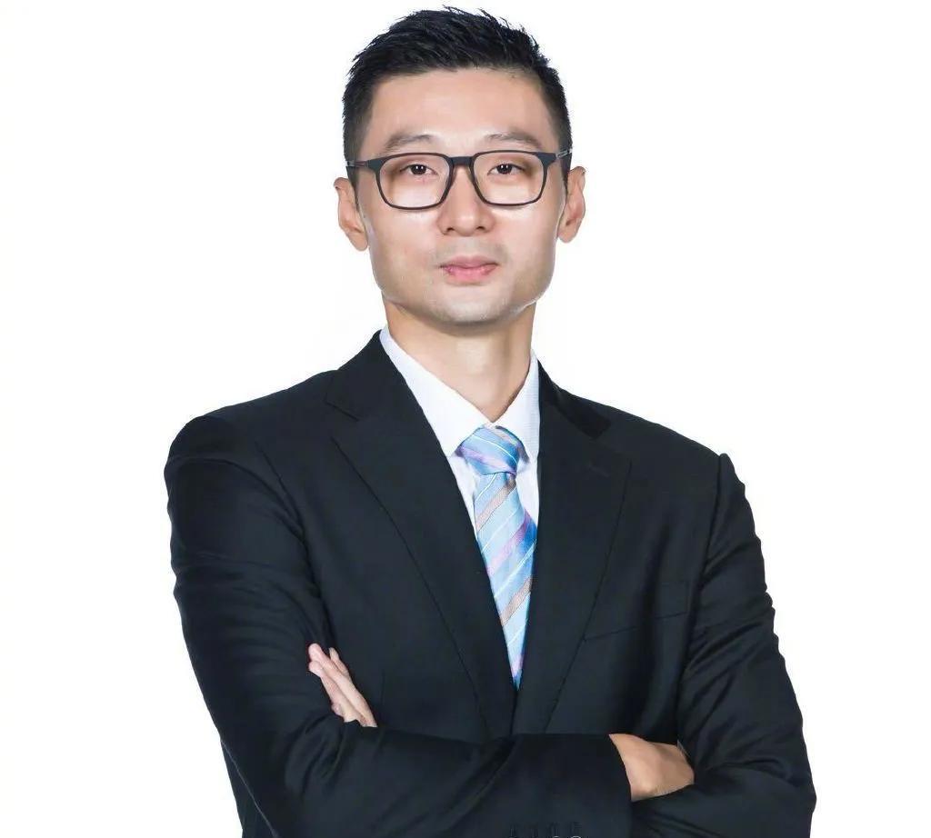 刘炜离下课不远了。并不是因为今天新疆男篮惨败北京首钢，而是球队现在的精气神没有了