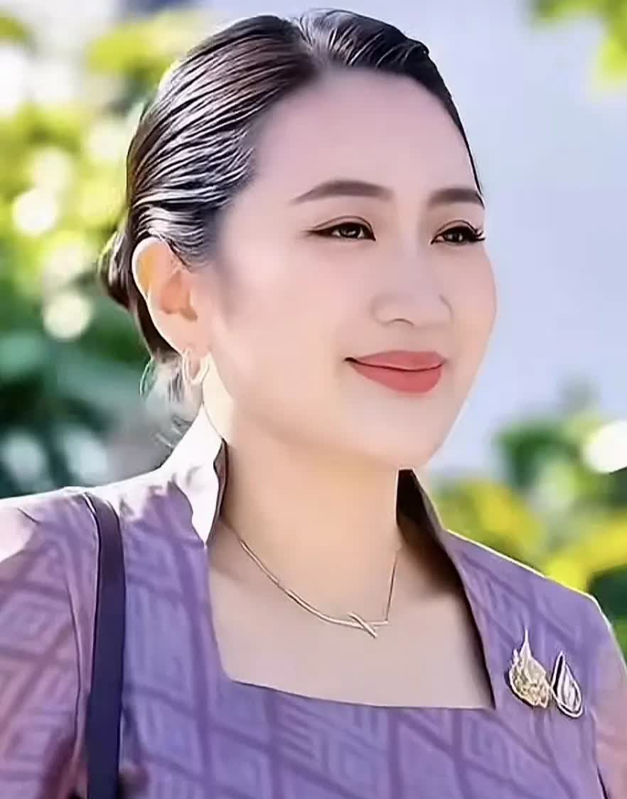 大家不要讲佩通坦和与佩通坦有关的人和事了，不要花费我们宝贵的时间和精力了，因为讲