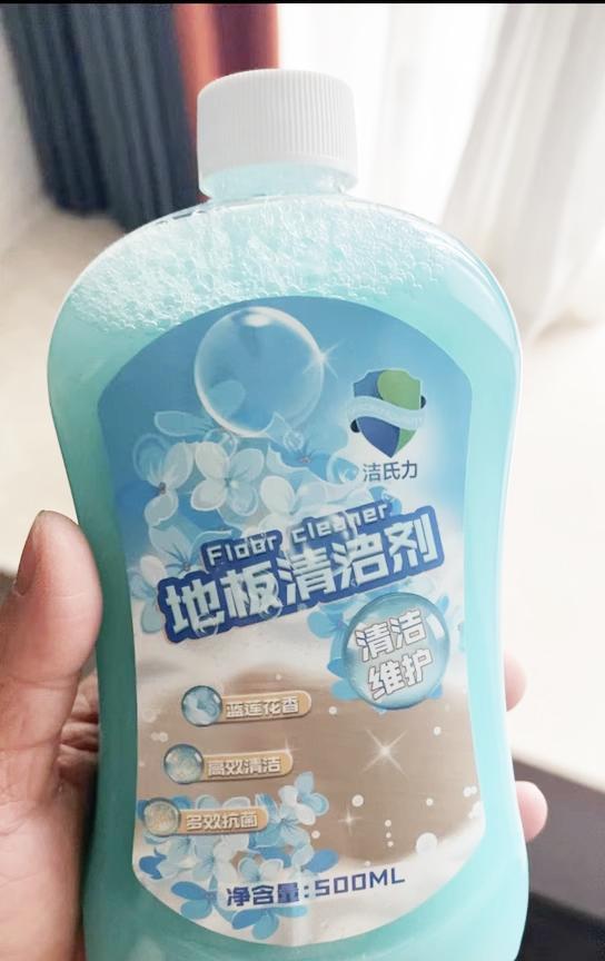 就这500毫升一瓶，外加1：150以上的兑水比例，我家拖地机和扫地机器人能用个大