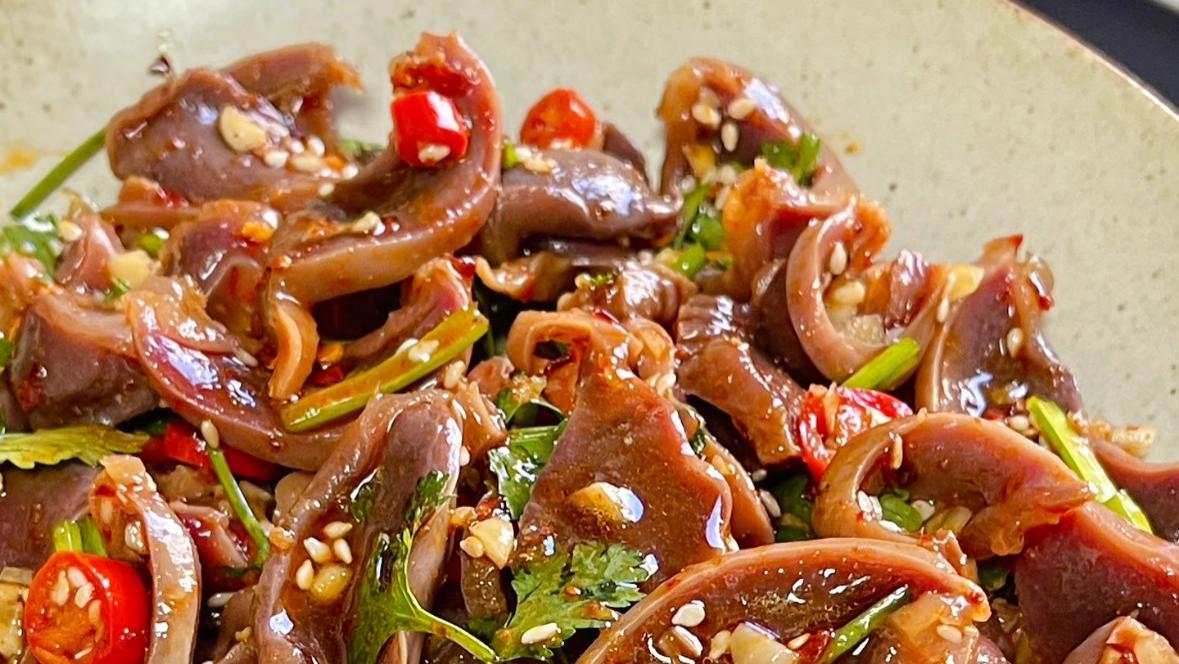 香菜拌鸭胗：十分钟搞定的脆辣小宇宙