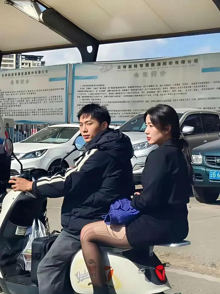 这是出门太着急了麽？