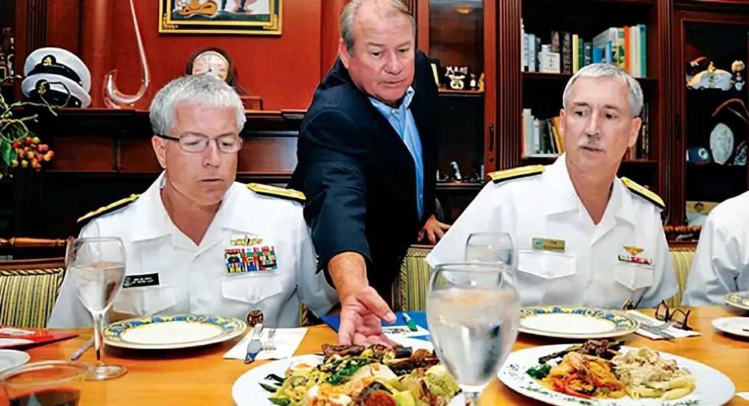 美军航母上的伙食，美国水兵伙食是世界上水兵最好的伙食，吃饱了到处打仗，到处掠夺。