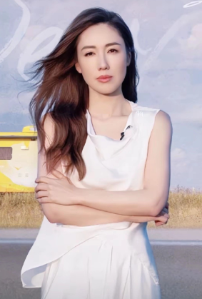 Tvb真的不养闲人，所有的女艺人都是靠演技吃饭，身材绝，举止优雅，衣品真也好，都