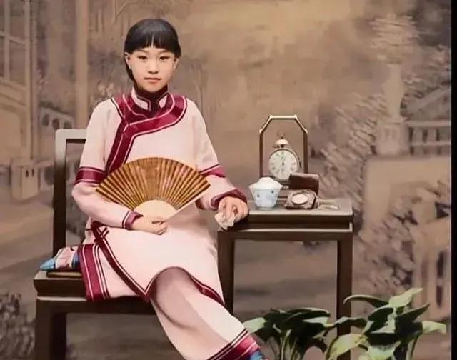 晚清，有个唱戏的姑娘叫杨翠喜，本名叫陈二妞，她老家在直隶通州，家里穷得揭不开锅，