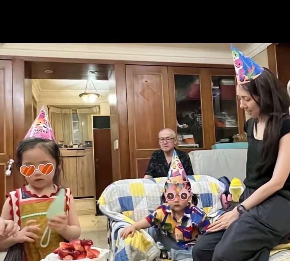 向太说郭碧婷出来工作是为了贴补娘家。
原来不是所有湾湾明星嫁人后，
都认为老公家