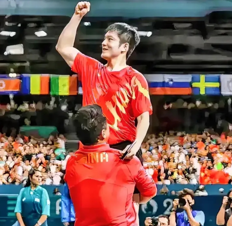 国乒男队主教练王皓话里有话！

在樊振东受邀参加澳门世界杯、而小胖因个人原因不参