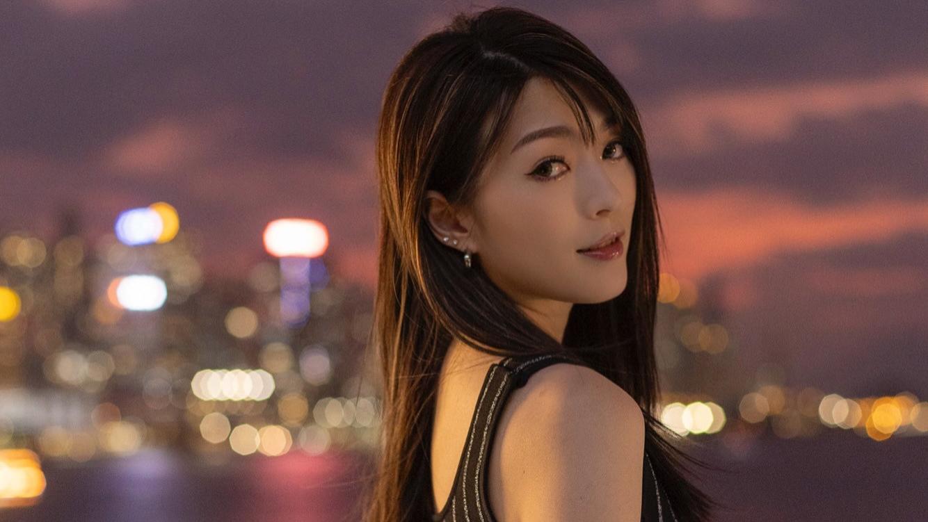 她16岁就美得让人挪不开眼，可谁也没想到，这张脸背后藏着怎样的故事