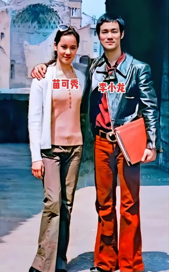 1972年真是属于李小龙的辉煌时刻。那时《唐山大兄》刚创香港票房纪录，《精武门》