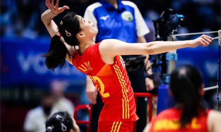 李盈莹、袁心玥、朱婷三箭齐发，能否问鼎世锦赛？
那就来几场比赛看看一一
[微风]