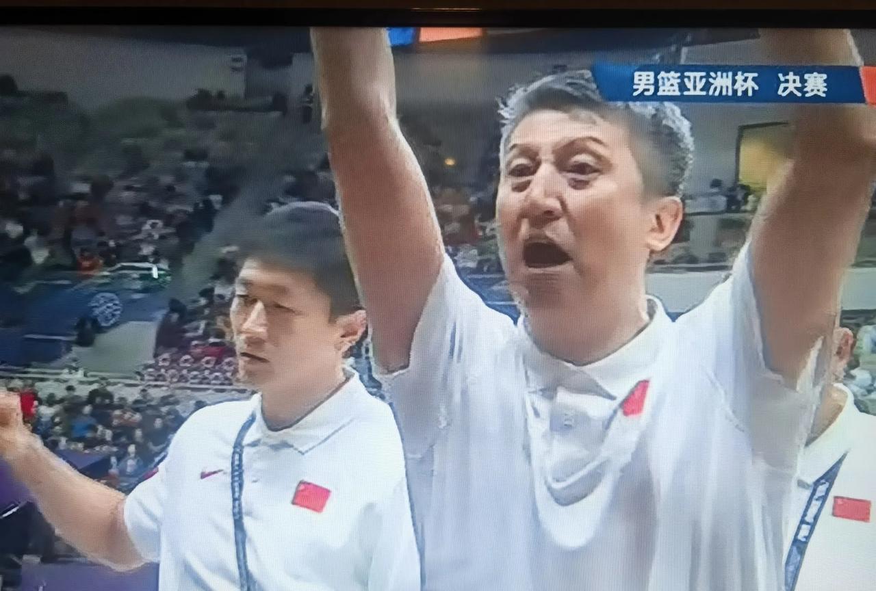 澳大利亚男篮彻底被中国男篮所折服！中国男篮这一路走来，不容易啊！
      看