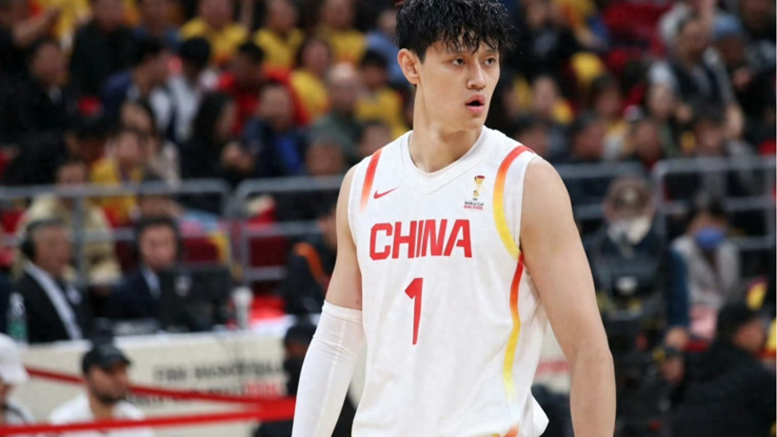 男篮14分溃败之夜！