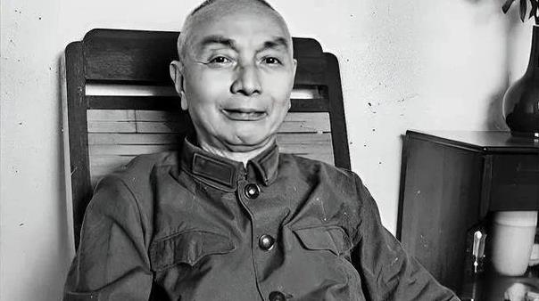 “俗人读史”：蒋介石真的给范汉杰出了一道选择题吗
在一些有关辽沈战役的影视作品中