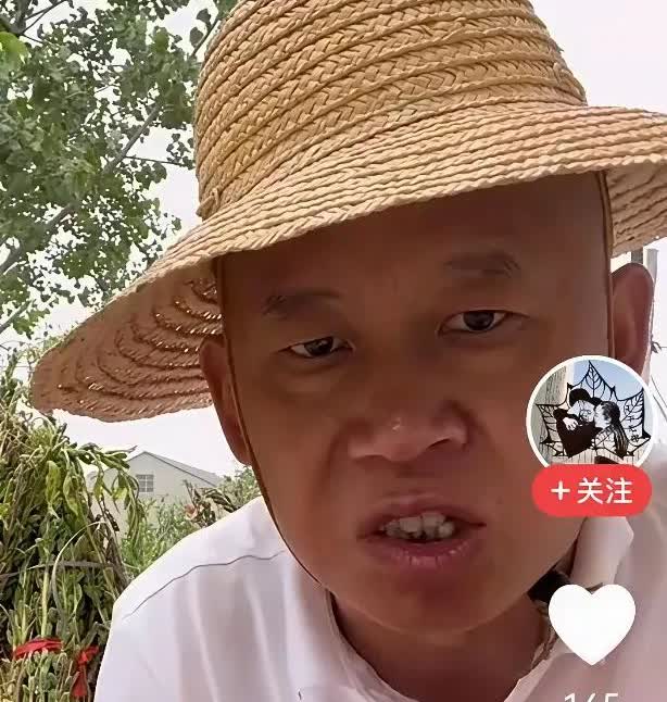 孙海洋现在不管他再怎么伪装好人，都挽救不了他这虚假的人设！
孙海洋这人一看就是