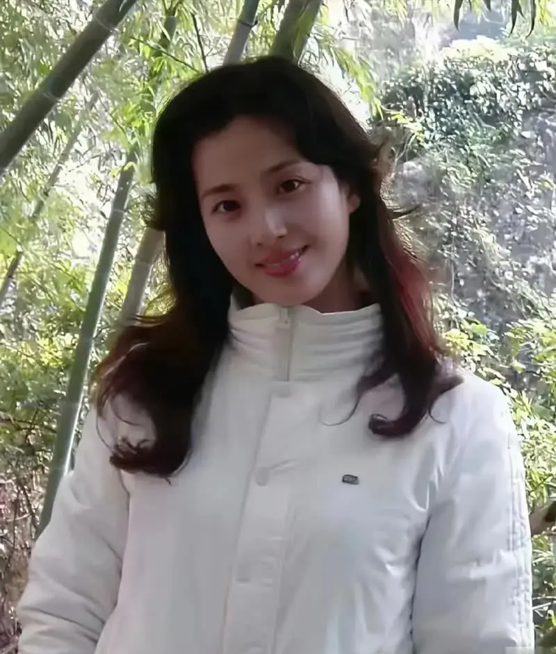 刘亦菲妈妈颜值什么水平？