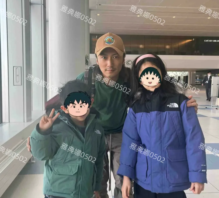 机场偶遇谢霆锋，他五官俊朗下颌线清晰是那种非常直观的帅，印象中的他很酷，其实本人