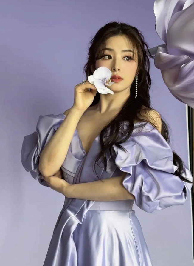 张含韵 vs 陈都灵，你喜欢哪个？