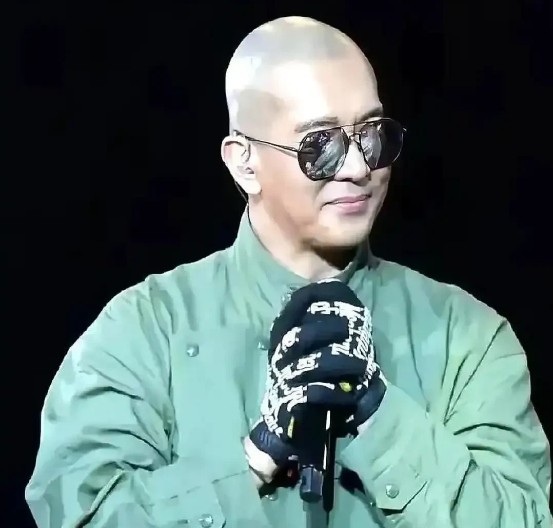 离婚后豪宅归属引争议











我的天哪！她竟然要求前夫继续支付70