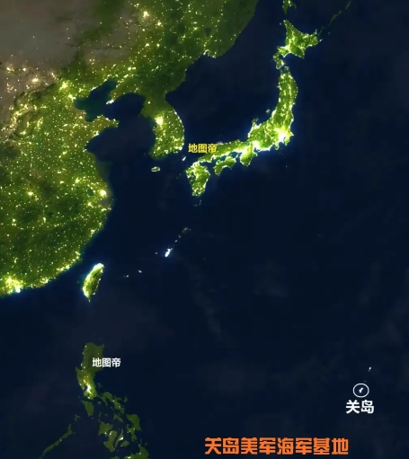 关岛，我们雄赳赳气昂昂来自由航行了！
近日，辽宁舰率领18艘战舰组成的强大舰队，