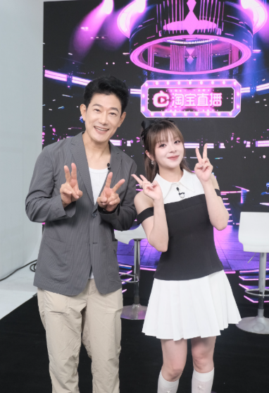 日本艺人美依礼芽、矢野浩二相继发微博表示：“永远支持一个中国。”
美依礼芽说：“