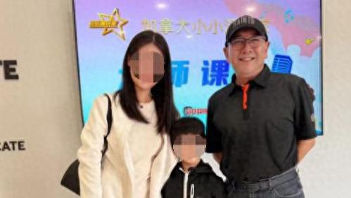 61岁水均益在加拿大授课模样大变