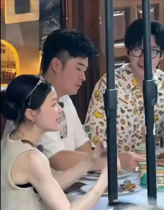 金靖的真实颜值，不要怀疑任何一张能进娱乐圈的脸 ​ ​​​