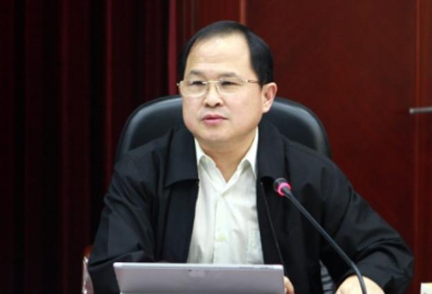 “中美关系恶化，中国应该反思！”“中国应该抛弃俄罗斯！”上海交大教授胡伟的名言名