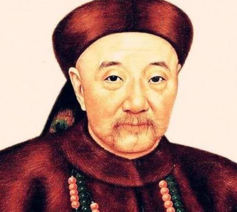 1885年，病危的胡雪岩对九姨太轻语：“身后若遇戴铁帽之人，将寿衣一角赠他，便可