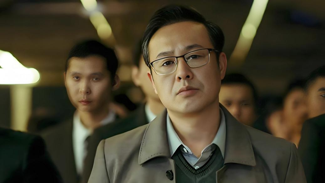 热搜爆了! 张颂文将粉丝信件扔出车外！疑似人设崩塌？