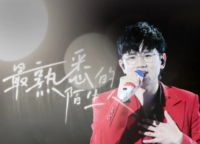 张杰的实力不容小觑！

竟然在鸟巢开演唱会，要命是，连开12场，据说48万张门票