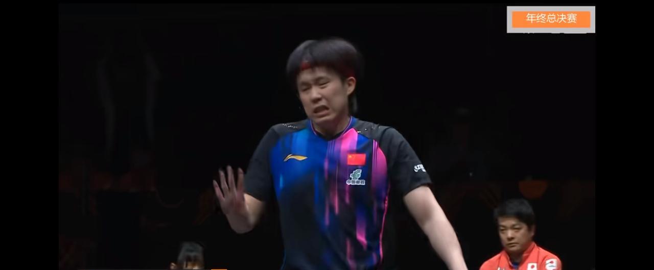         12月10日晚7:40，香港维多利亚港仍然十分繁忙，WTT总决赛