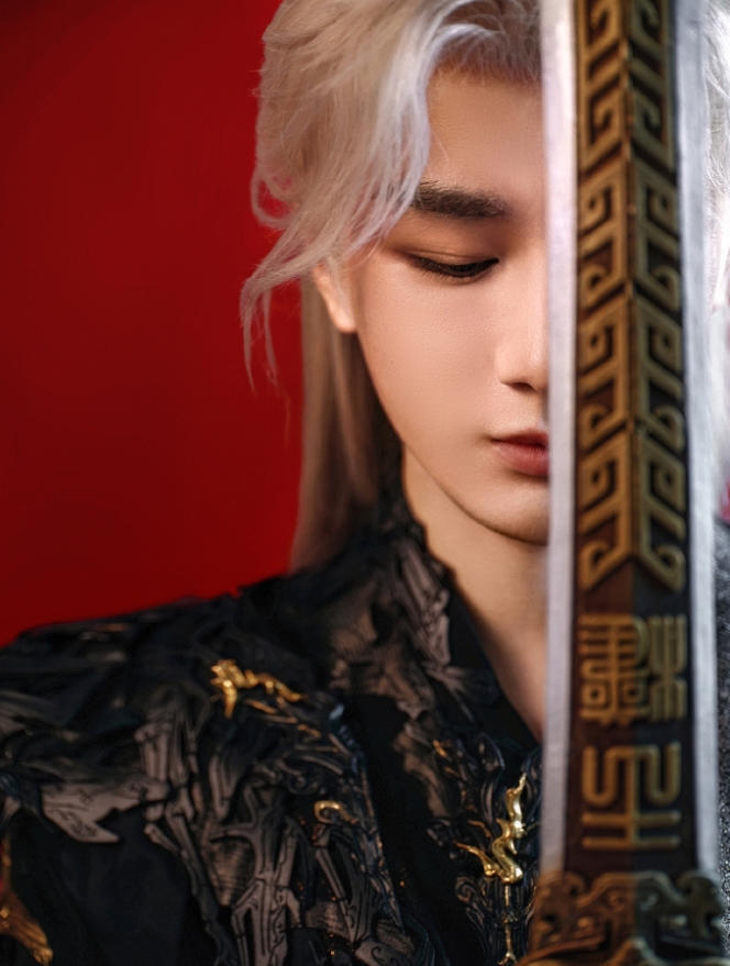 男顶流想二爆真挺难的！