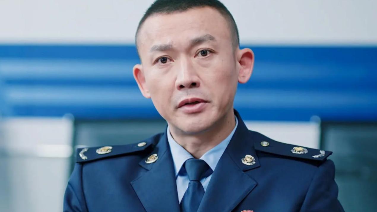 《大河之水》：冯大凯四面楚歌！