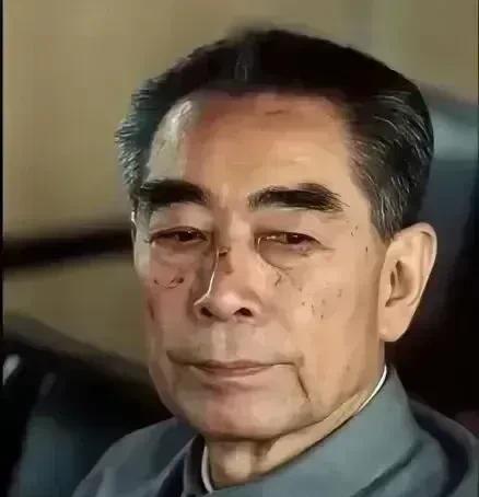 我就不相信有人看到伟大总理年轻时，不给人民的好总理送上鲜花[玫瑰][玫瑰][玫瑰