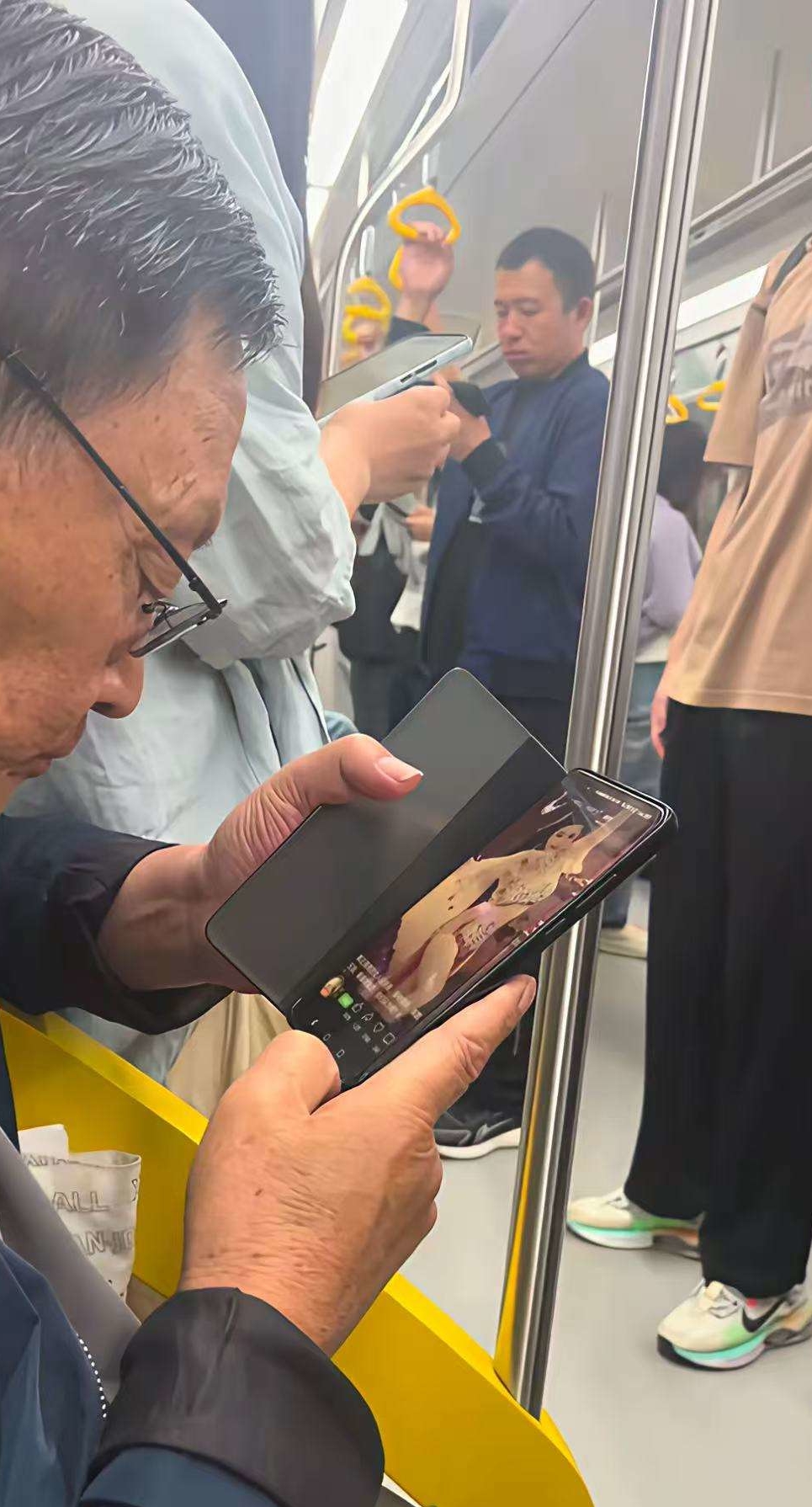 大爷实在不行，咱回家看吧