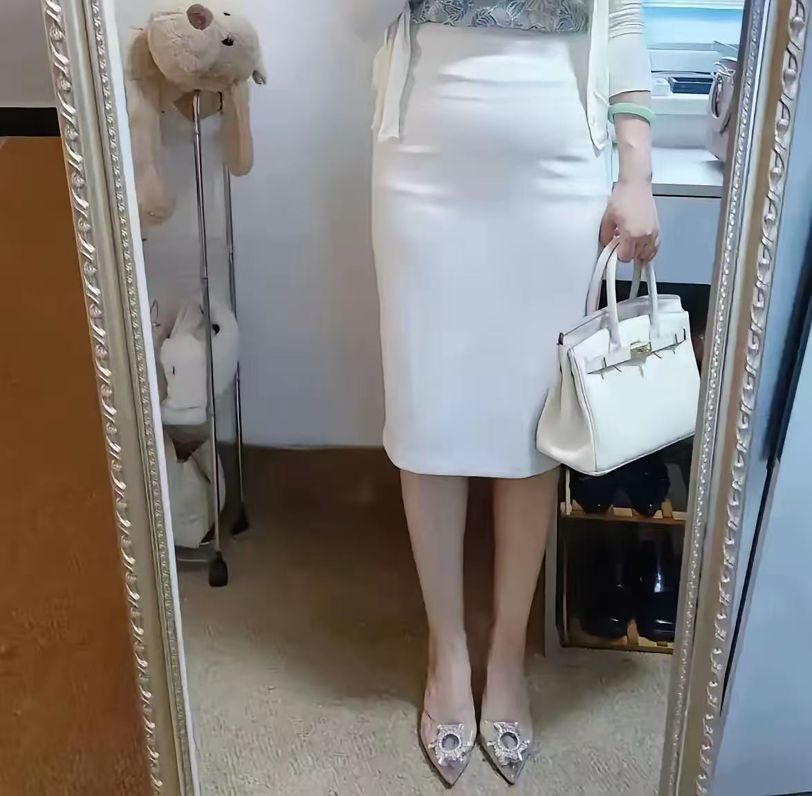 这裙子配这双鞋，感觉还是挺搭配的！