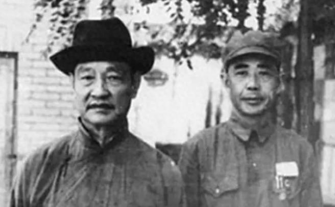 1981年黄埔一期生李默庵回国，邓颖超泪目：恩来生前找你找的好苦
“默庵同志，终